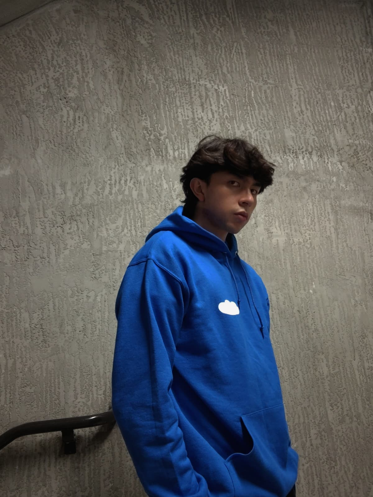 Cloud Hoodie – Minimalist Oversized Fit